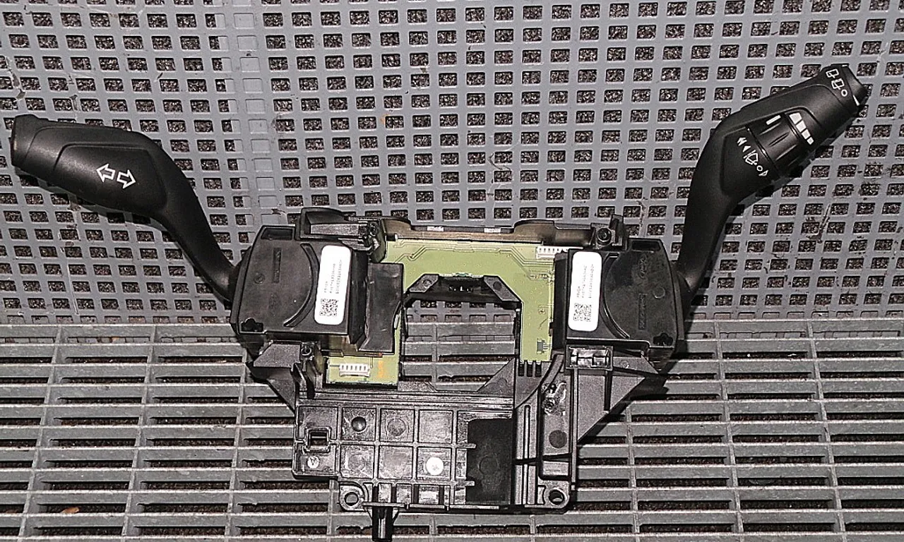 BLOC SEMNALIZARE FORD FOCUS III 2010-2020