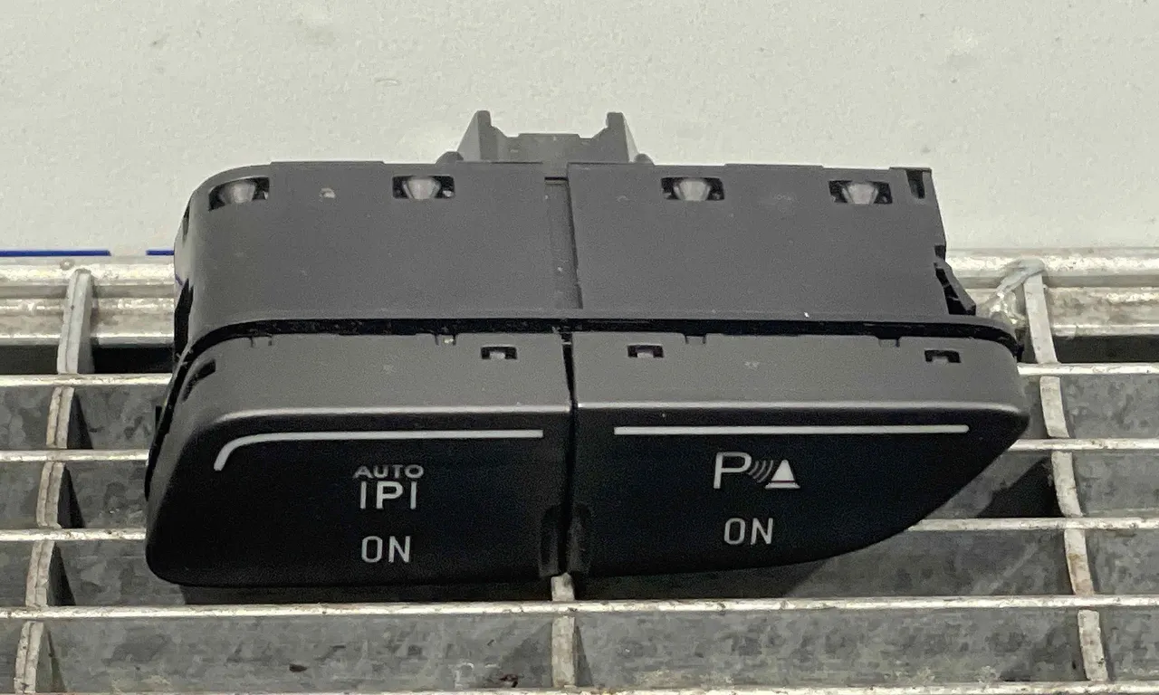 INTRERUPATOR PARKTRONIC FORD FOCUS III 2010-2020