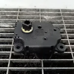 MOTORAS CLAPETA INCALZIRE