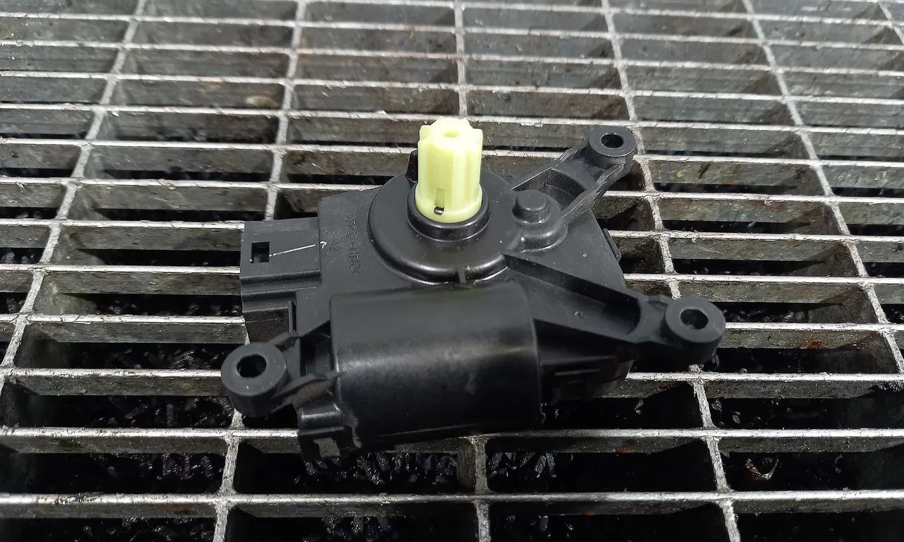 MOTORAS CLAPETA INCALZIRE FORD FOCUS III 2010-2020