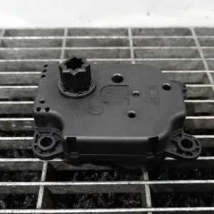 MOTORAS CLAPETA INCALZIRE