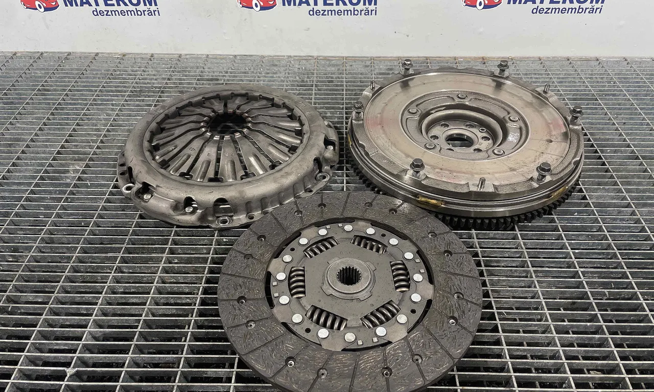 VOLANTA FORD FOCUS III 2010-2020