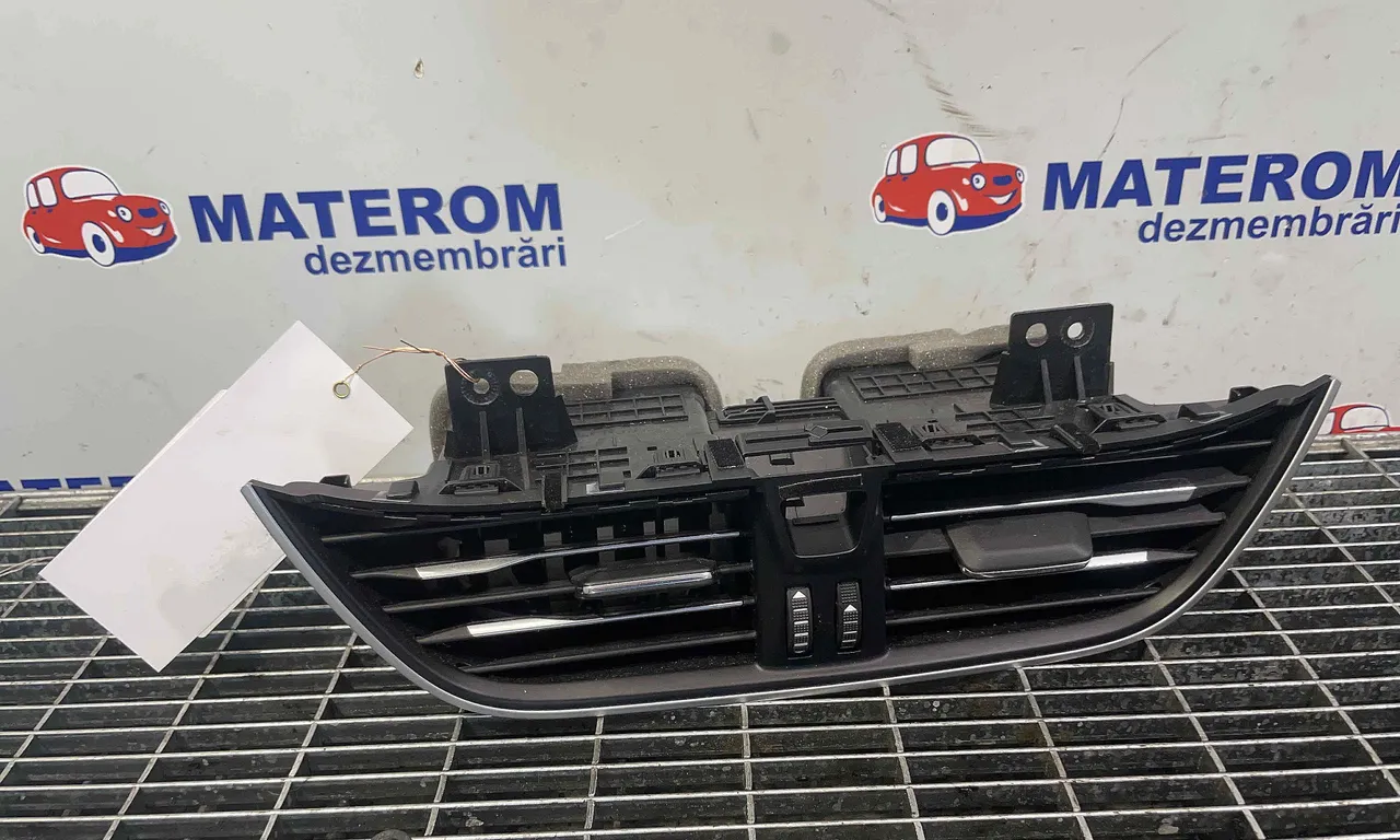GRILA BORD FORD FOCUS IV 2018-2020