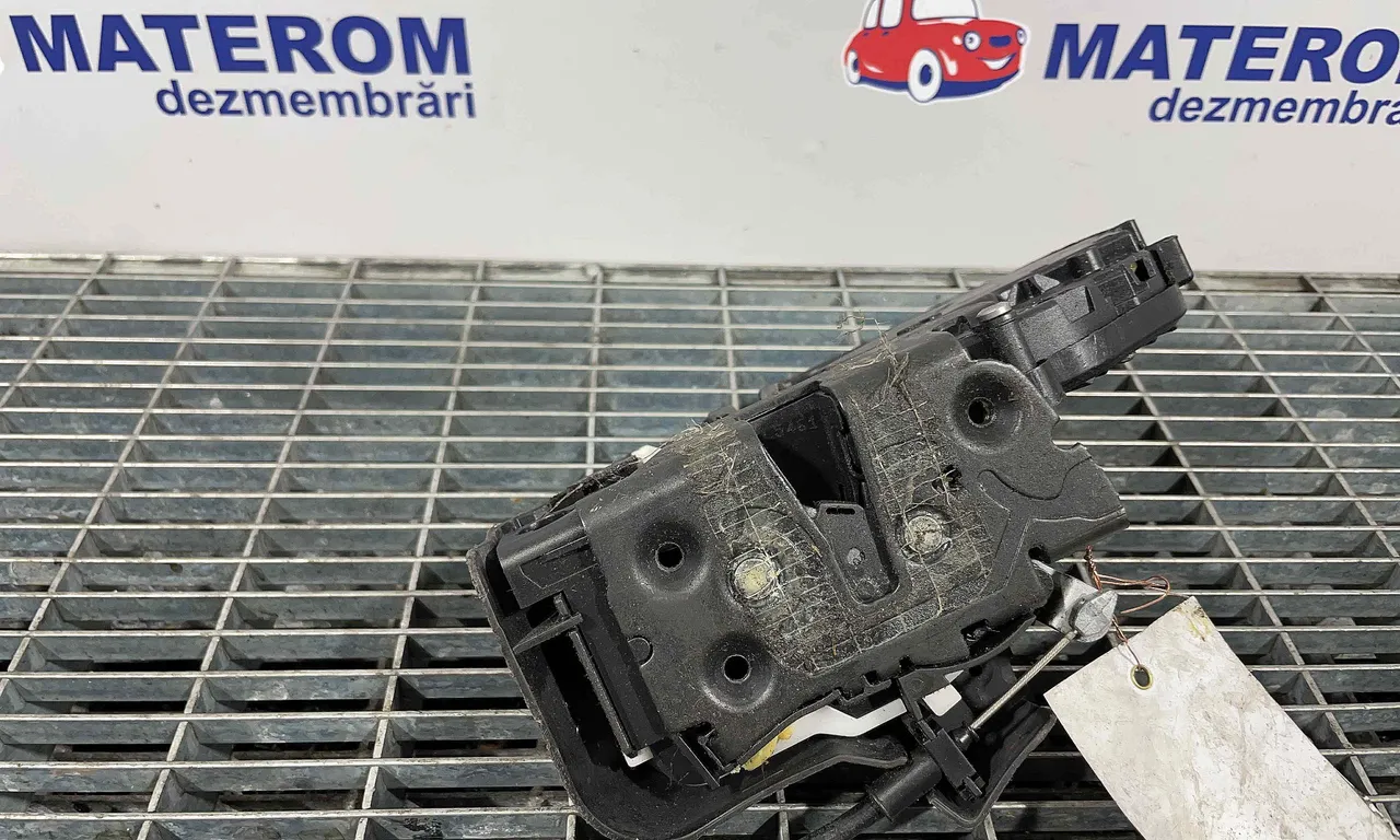 INCUIETOARE USA SPATE STANGA FORD GALAXY II 2006-2015