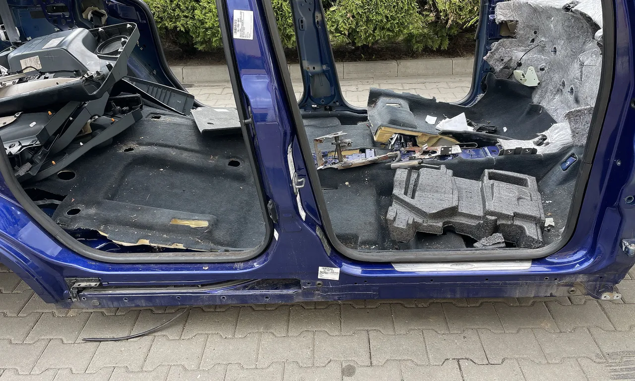 PRAG DREAPTA FORD GRAND C-MAX 2010-2019