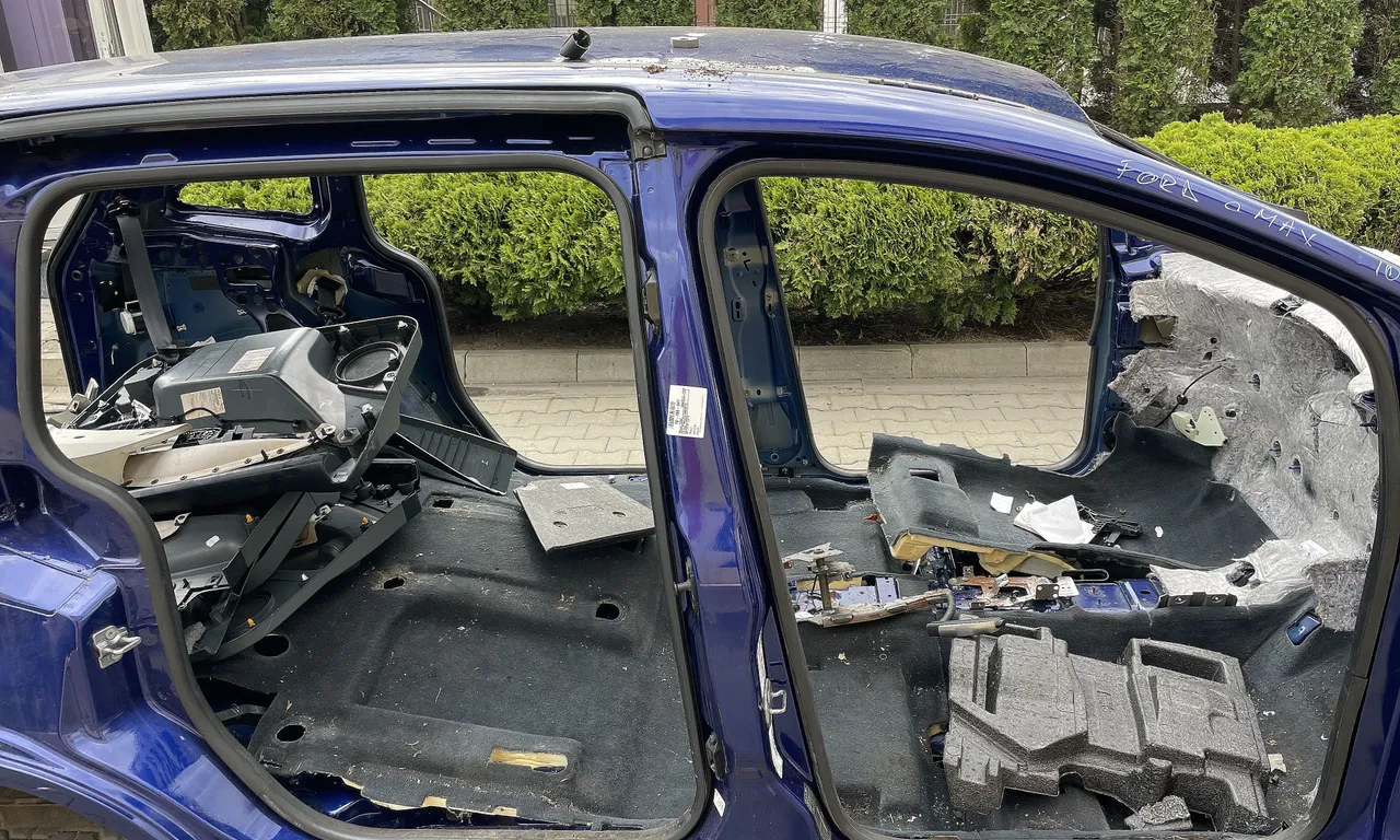 STALP MIJLOC DREAPTA FORD GRAND C-MAX 2010-2019
