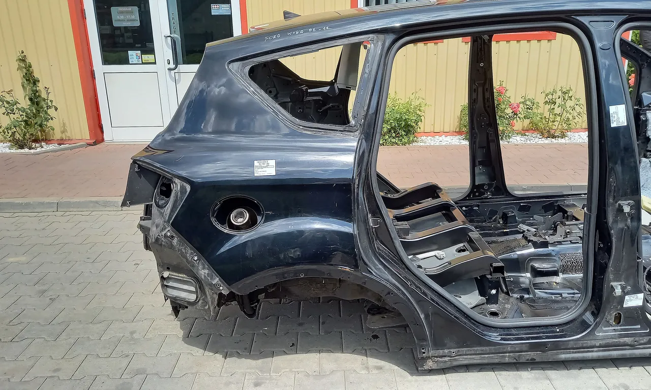 ARIPA SPATE DREAPTA FORD KUGA I 2008-2012