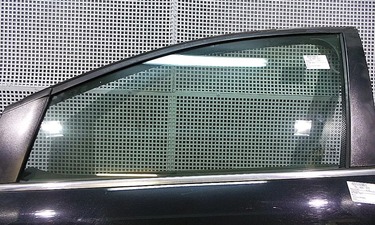 GEAM FATA STANGA FORD KUGA I 2008-2012