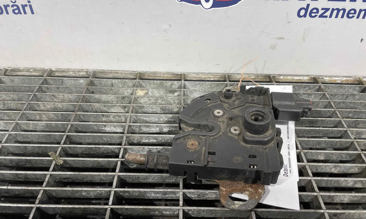 INCUIETOARE CAPOTA FATA FORD KUGA I 2008-2012