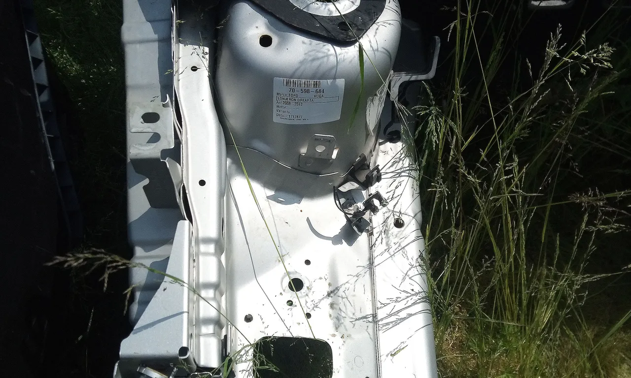 LONJERON DREAPTA FORD KUGA I 2008-2012