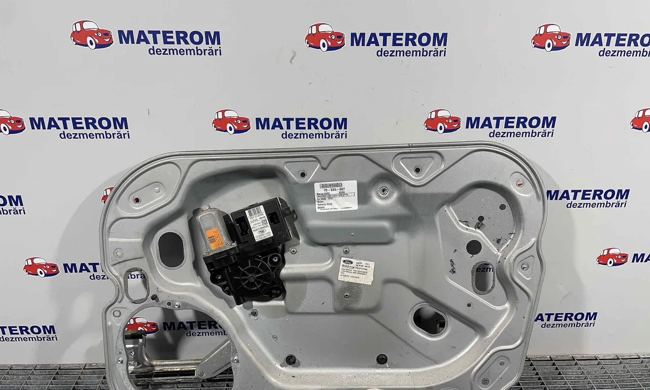 MACARA USA FATA DREAPTA FORD KUGA I 2008-2012