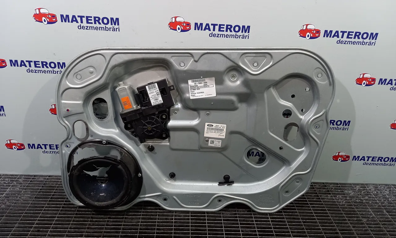MACARA USA FATA DREAPTA FORD KUGA I 2008-2012