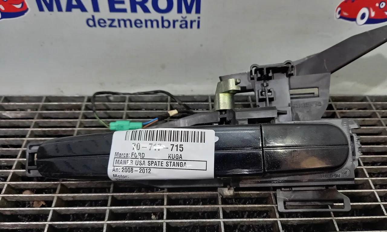 MANER USA SPATE STANGA FORD KUGA I 2008-2012