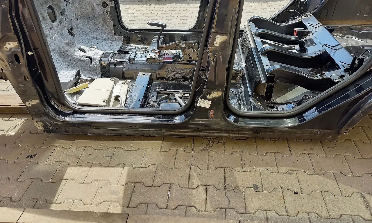 PRAG STANGA FORD KUGA I 2008-2012