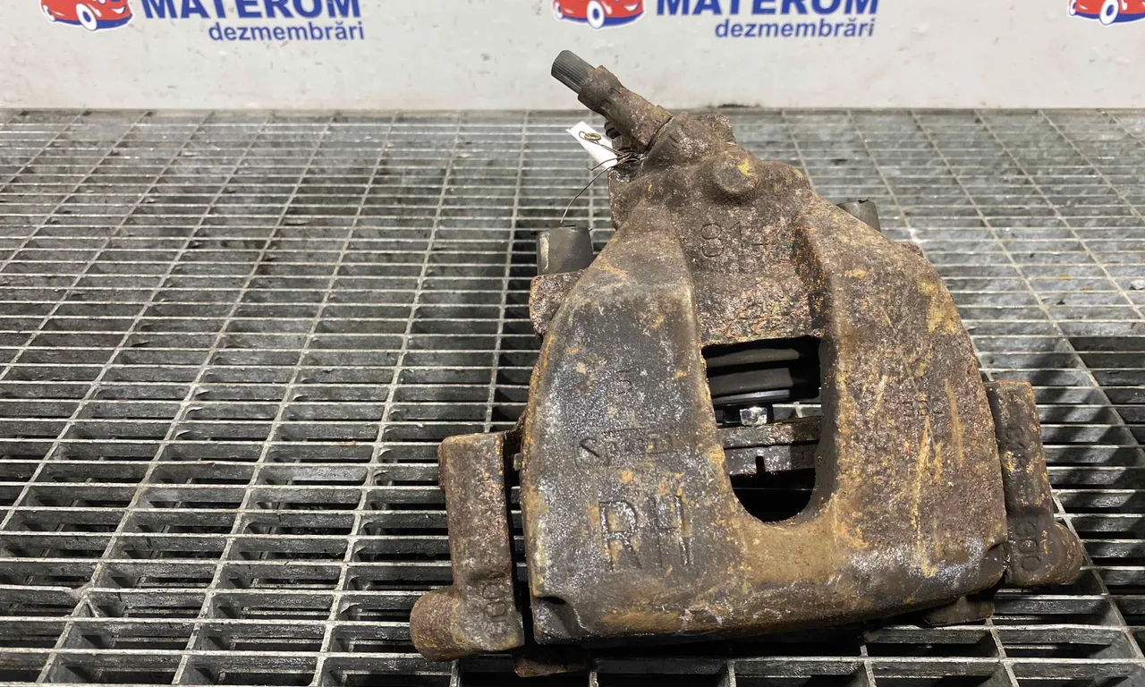 ETRIER FATA DREAPTA FORD KUGA I 2008-2012