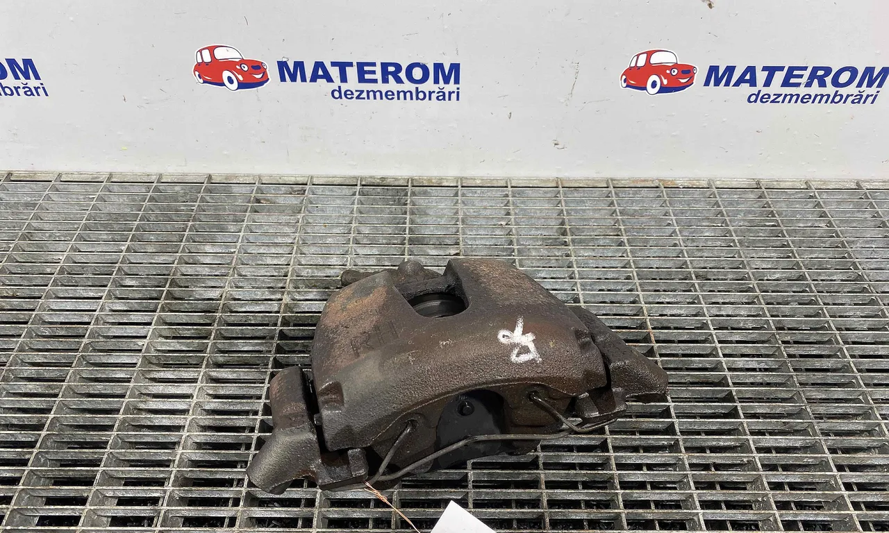 ETRIER FATA DREAPTA FORD KUGA I 2008-2012