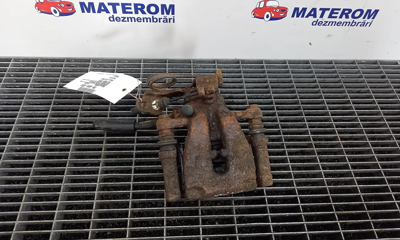 ETRIER SPATE STANGA FORD KUGA I 2008-2012