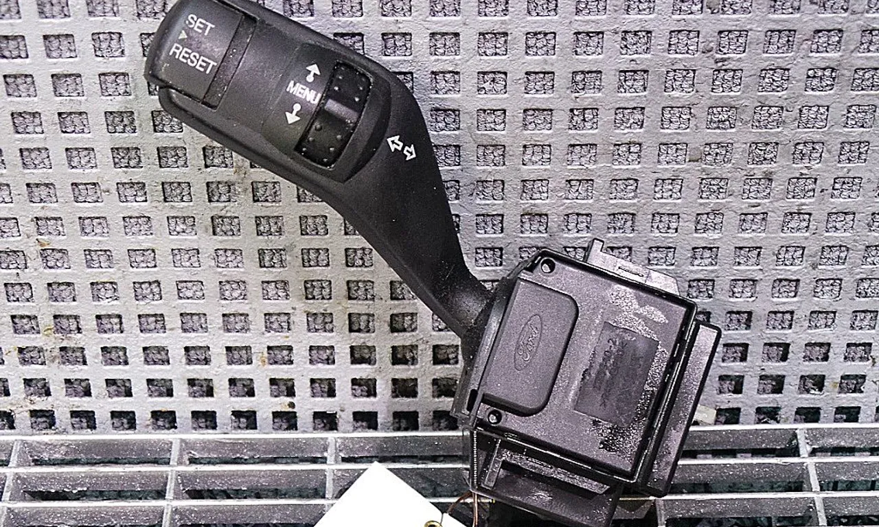 BLOC SEMNALIZARE FORD KUGA I 2008-2012