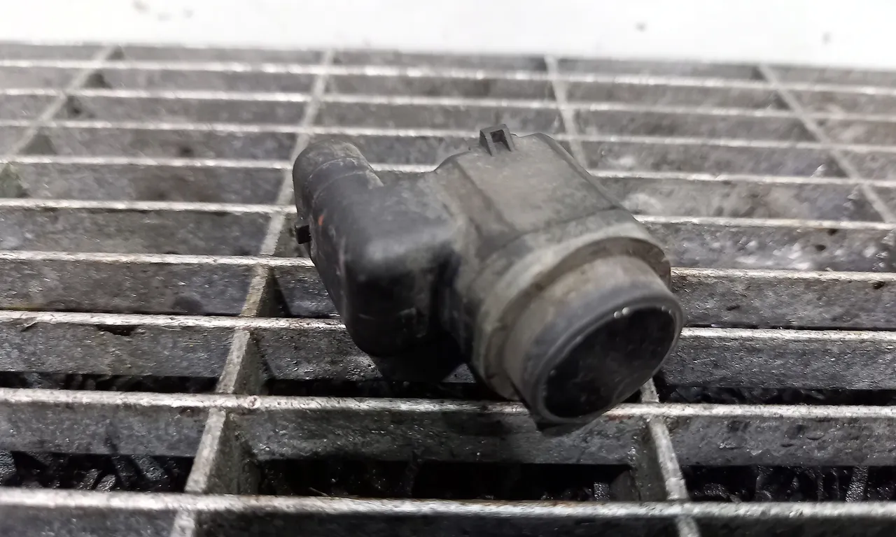 SENZOR PARCARE FATA FORD KUGA I 2008-2012