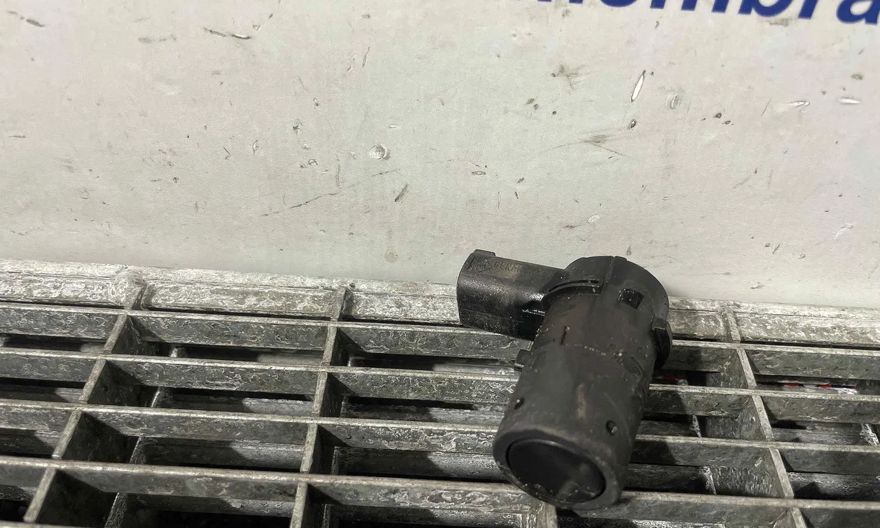 SENZOR PARCARE SPATE FORD KUGA I 2008-2012