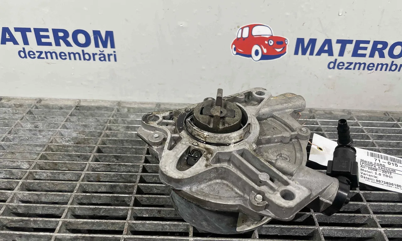 POMPA VACUUM FORD KUGA I 2008-2012