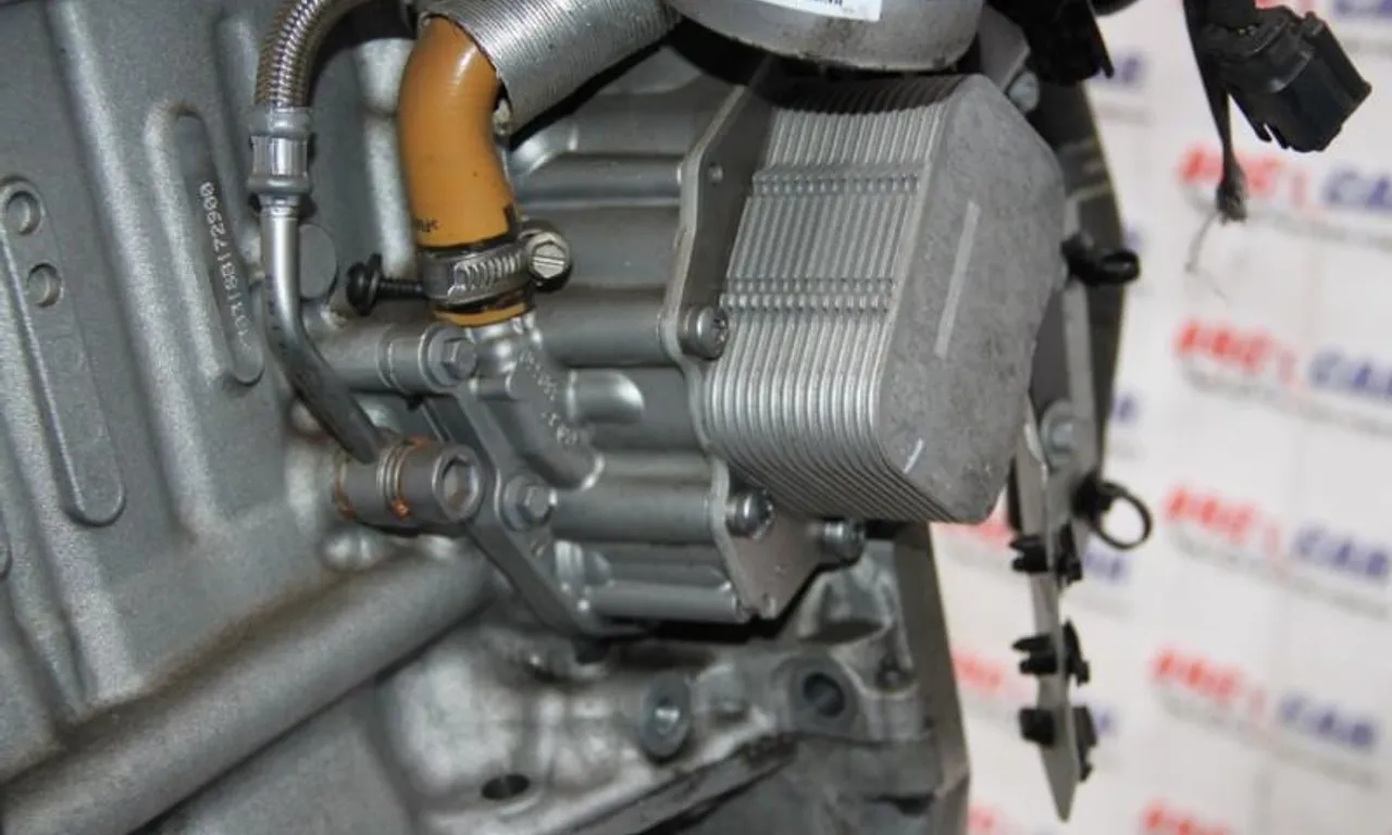 Racitor ulei FORD KUGA II 2012-null