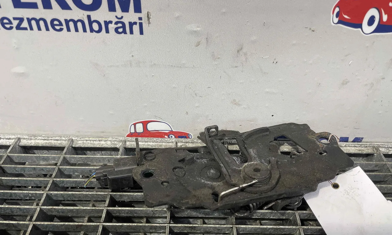 INCUIETOARE CAPOTA FATA FORD KUGA II VAN 2012-2019