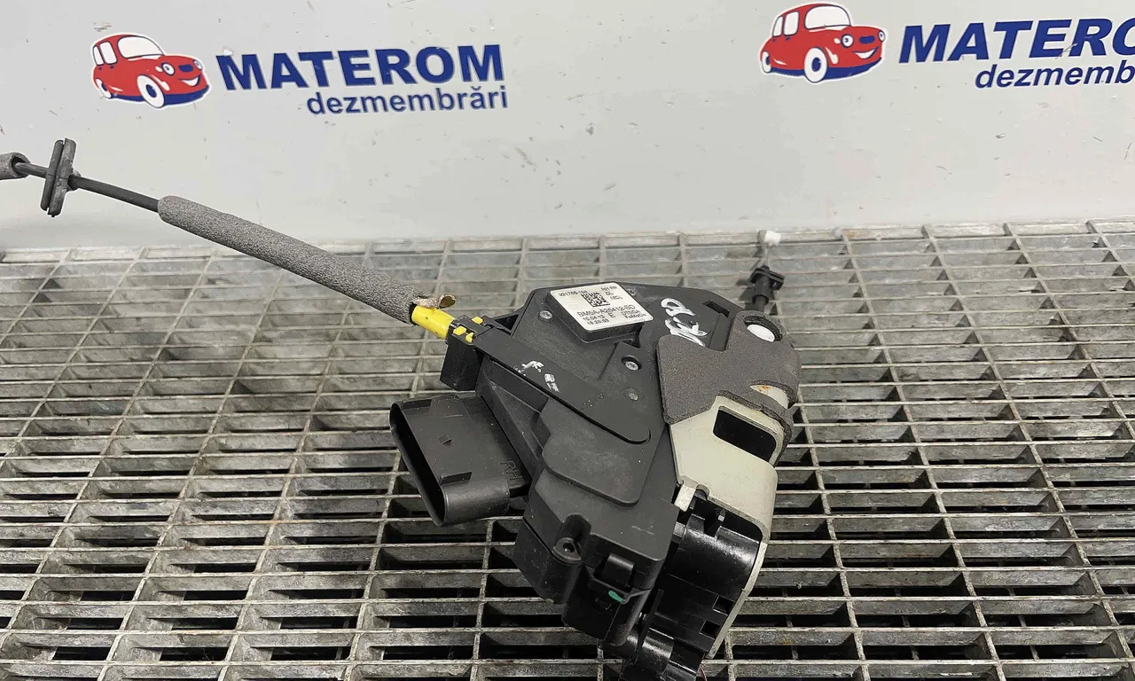 INCUIETOARE USA SPATE DREAPTA FORD KUGA II VAN 2012-2019