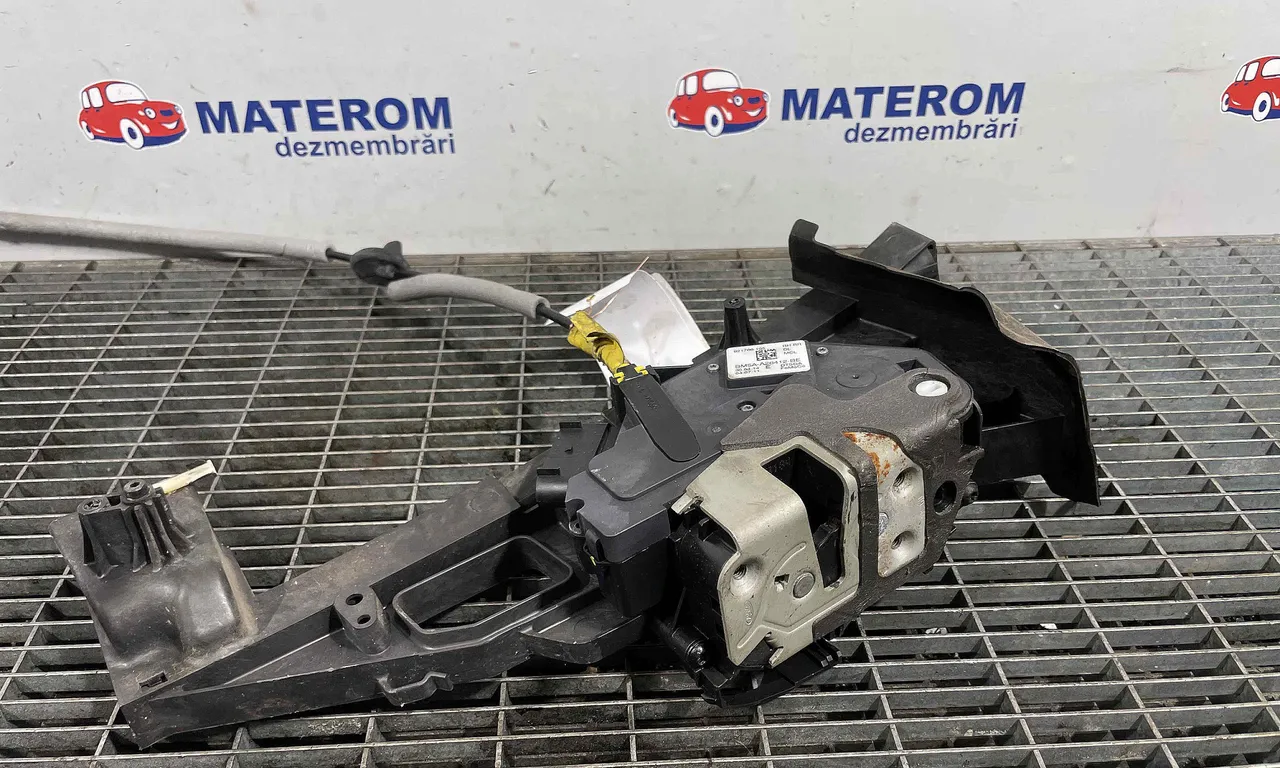 INCUIETOARE USA SPATE DREAPTA FORD KUGA II VAN 2012-2019