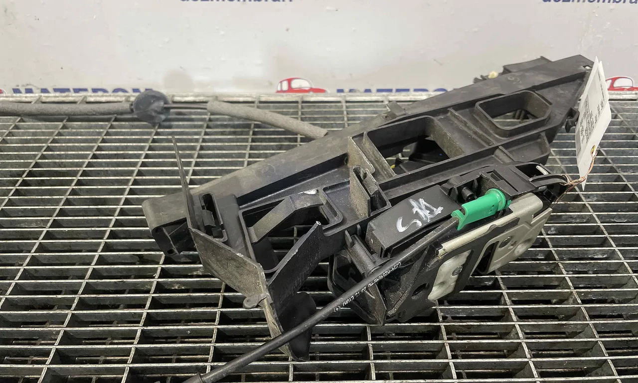 INCUIETOARE USA SPATE DREAPTA FORD KUGA II VAN 2012-2019