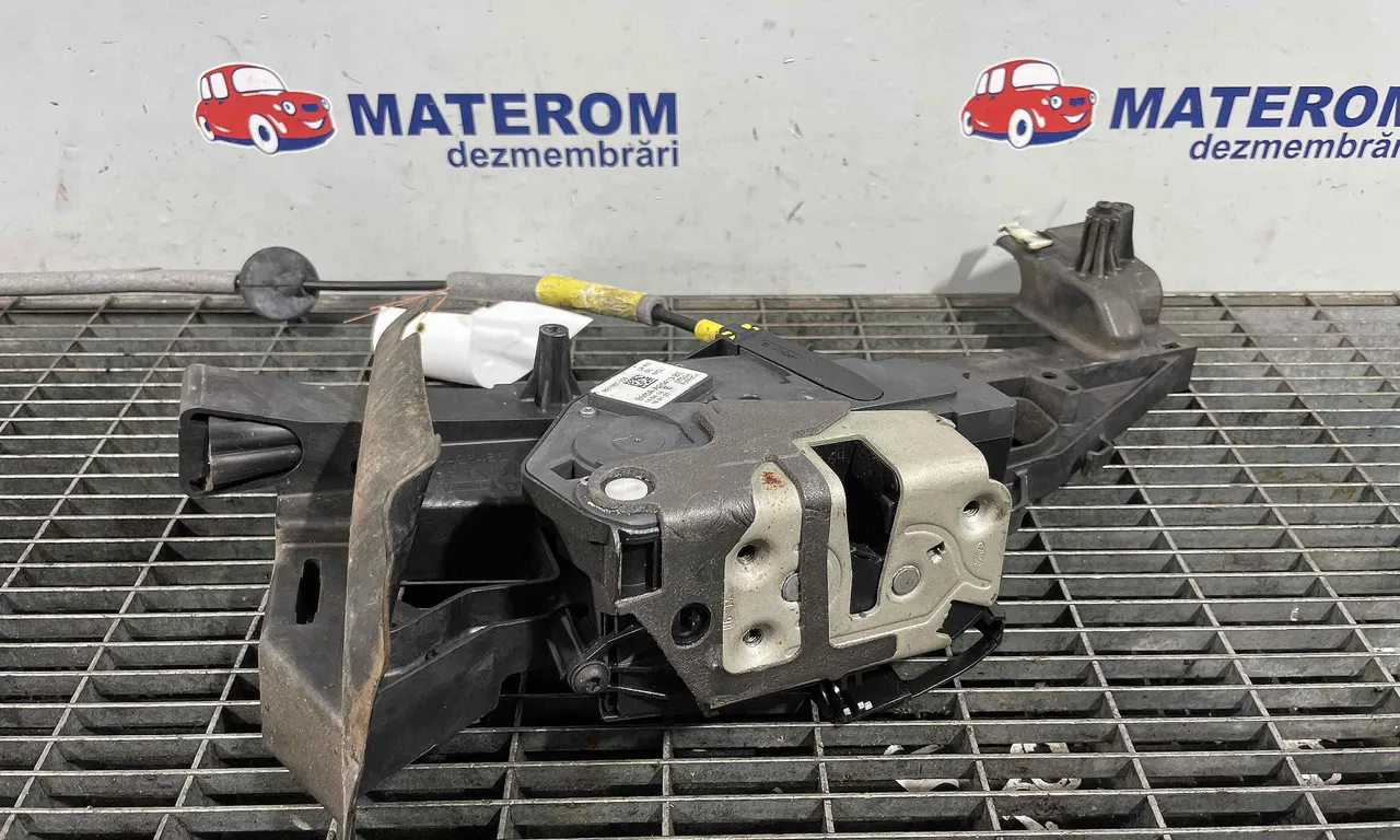 INCUIETOARE USA SPATE STANGA FORD KUGA II VAN 2012-2019