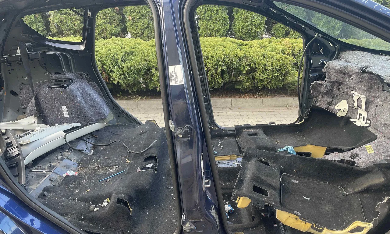 STALP MIJLOC DREAPTA FORD KUGA II VAN 2012-2019