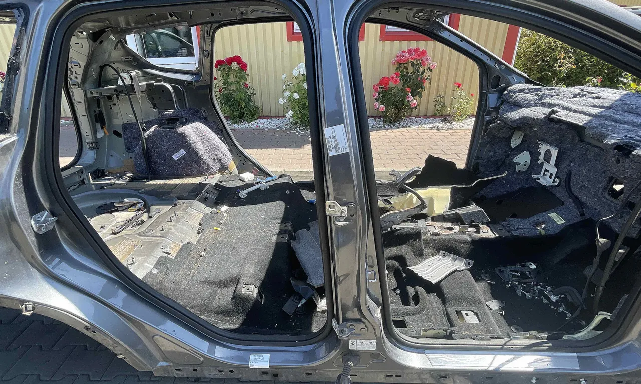 STALP MIJLOC DREAPTA FORD KUGA II VAN 2012-2019