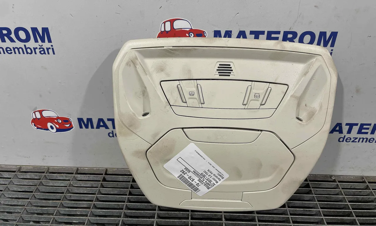 LAMPA PLAFONIERA FORD KUGA II VAN 2012-2019