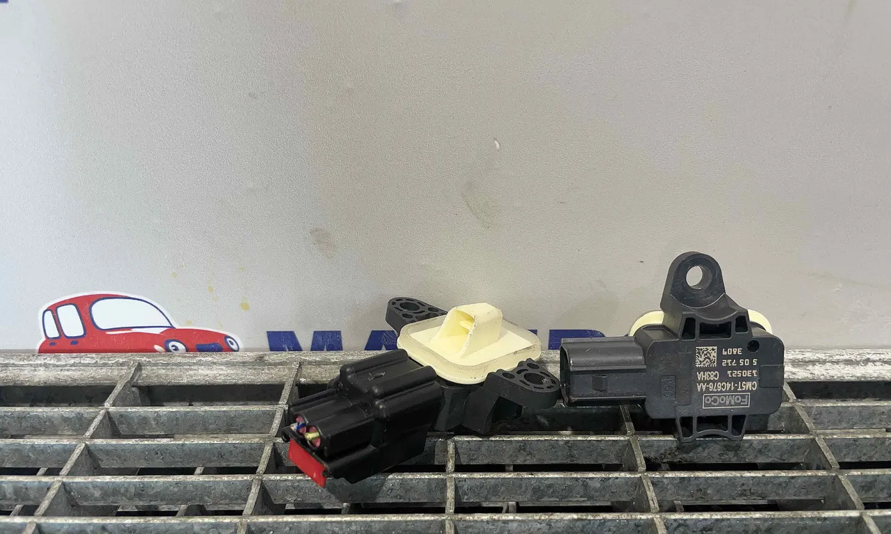 SENZOR IMPACT FORD KUGA II VAN 2012-2019