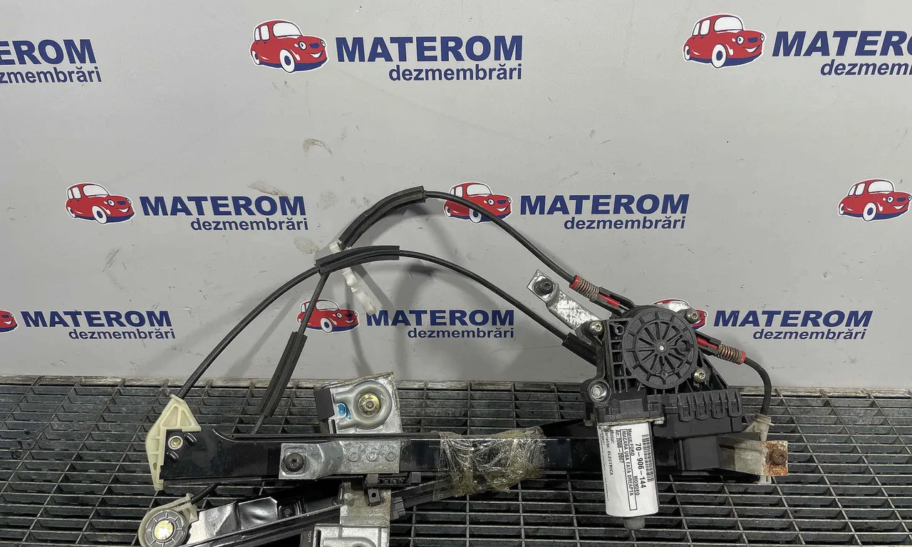 MACARA USA FATA DREAPTA FORD MONDEO III 2000-2007