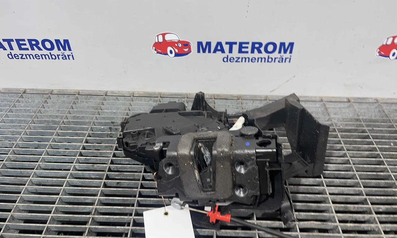 INCUIETOARE USA SPATE DREAPTA FORD MONDEO IV 2007-2015