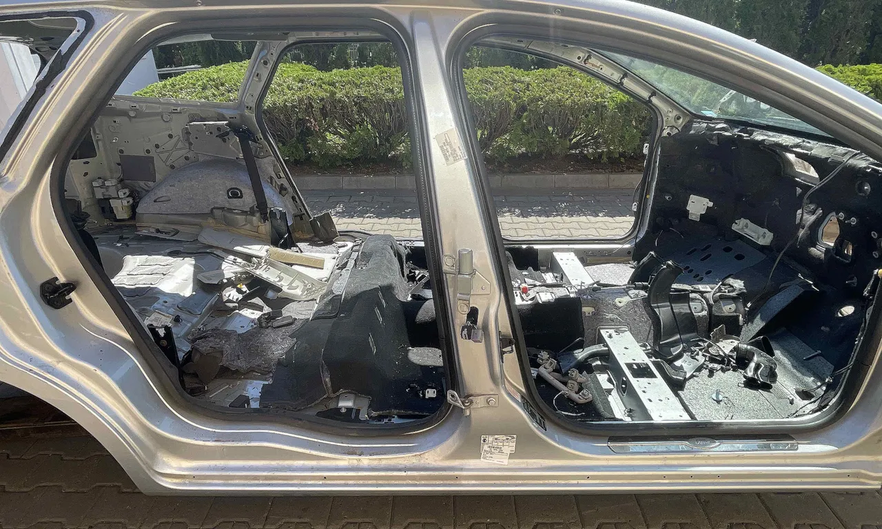 STALP MIJLOC DREAPTA FORD MONDEO IV 2007-2015
