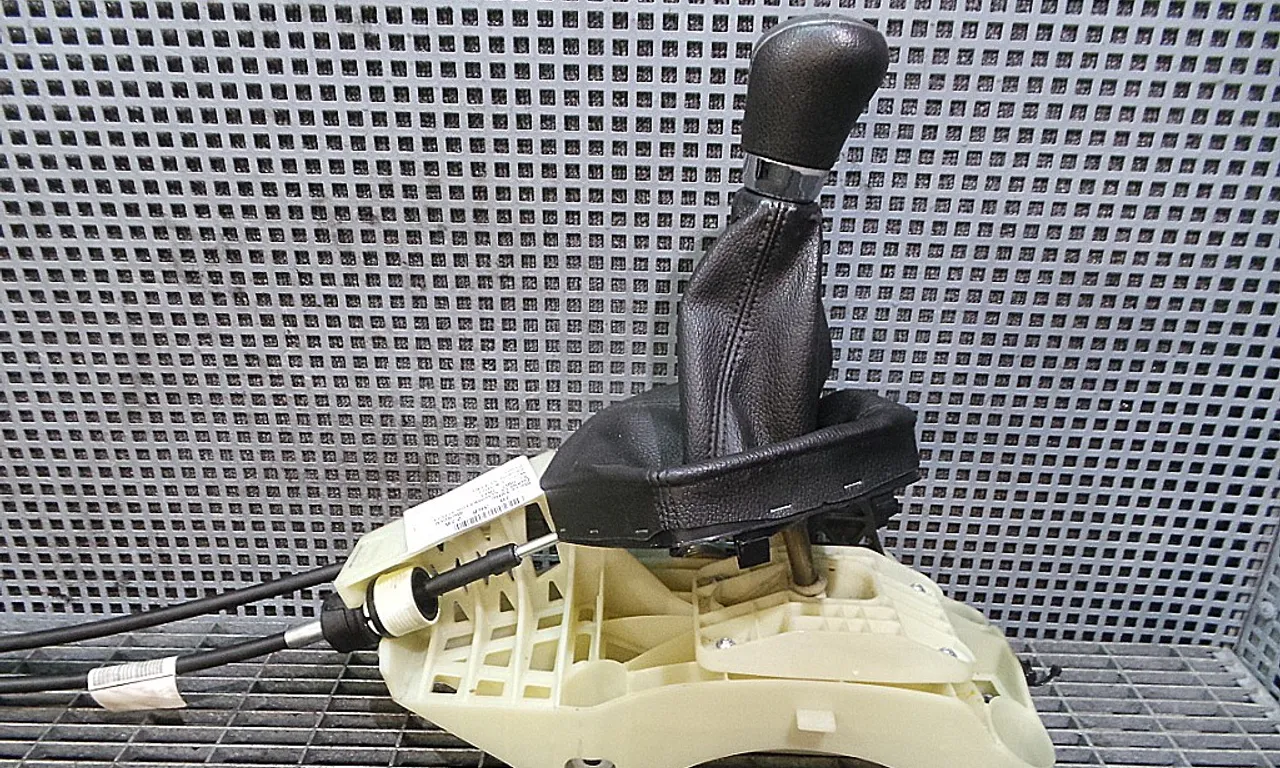 MANETA SCHIMBATOR VITEZE FORD MONDEO IV 2007-2015