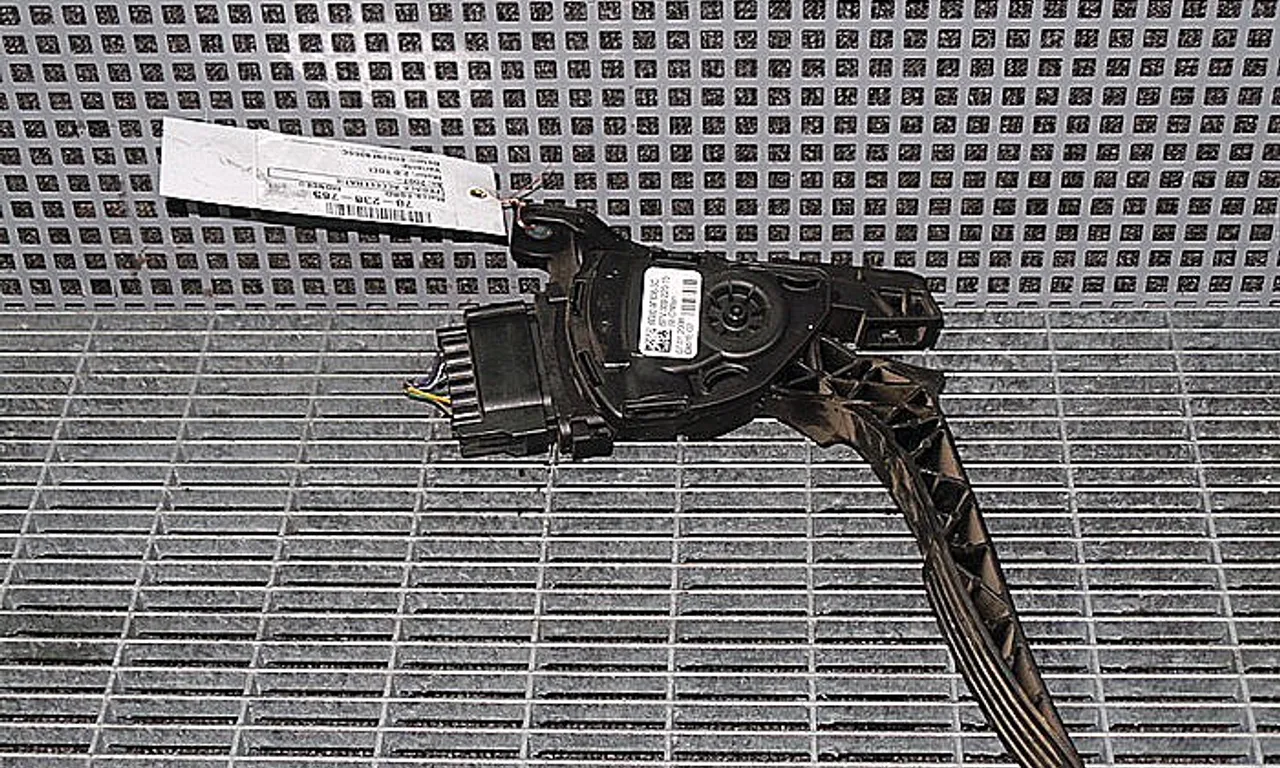 PEDALA ACCELERATIE FORD MONDEO IV 2007-2015