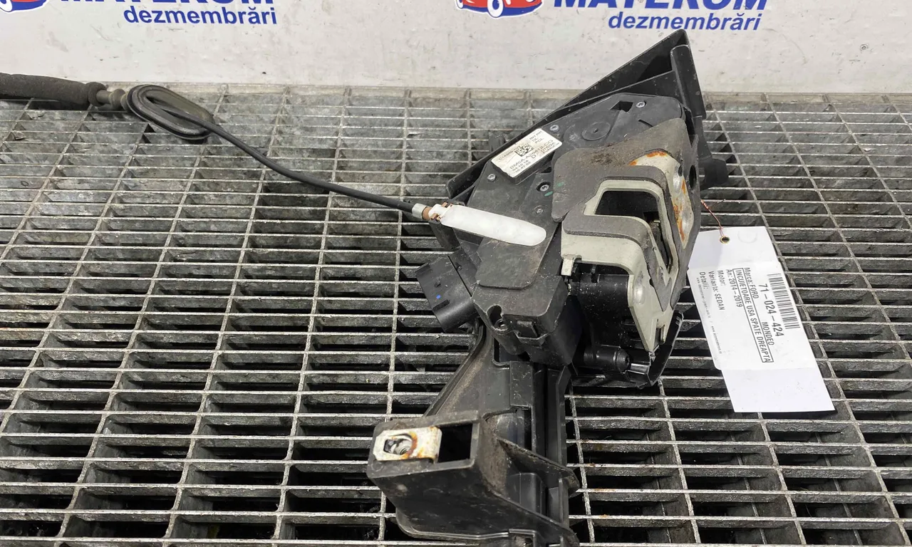 INCUIETOARE USA SPATE DREAPTA FORD MONDEO V 2014-2019