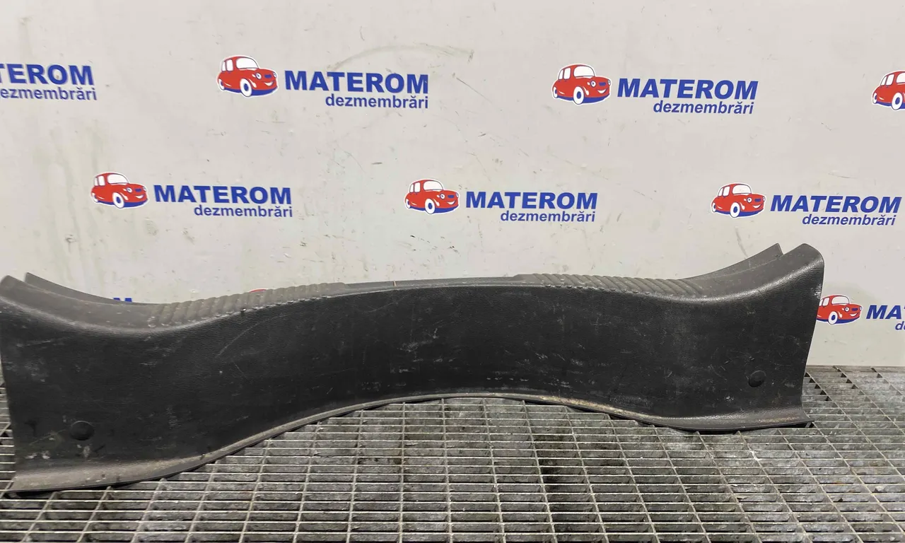 ORNAMENT PORTBAGAJ FORD MONDEO V 2014-2019