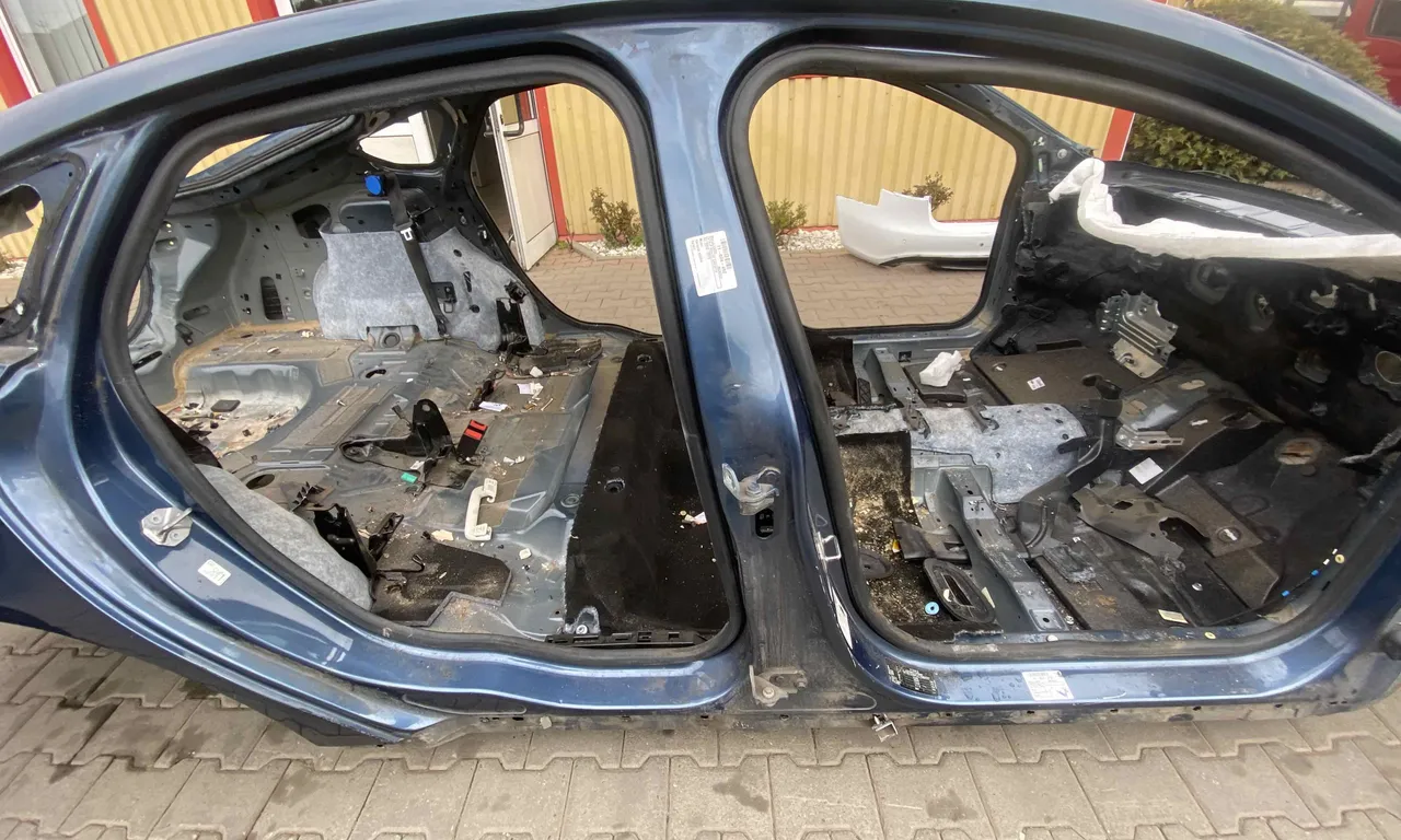 STALP MIJLOC DREAPTA FORD MONDEO V 2014-2019