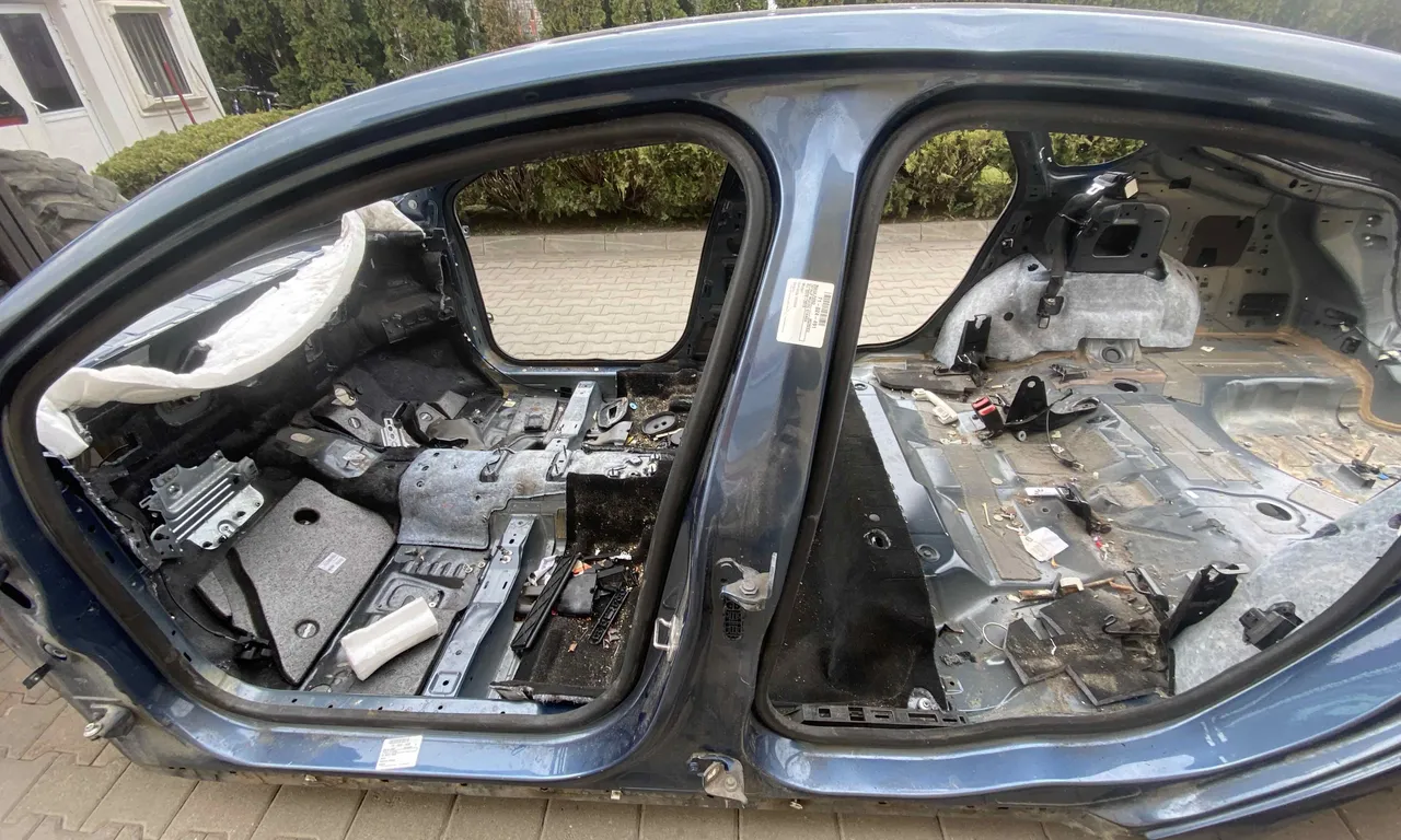 STALP MIJLOC STANGA FORD MONDEO V 2014-2019