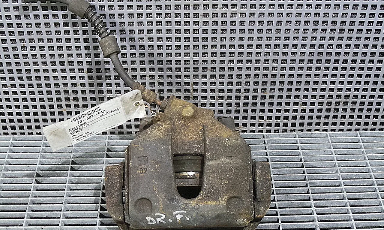 ETRIER FATA DREAPTA FORD TRANSIT CONNECT 2002-2009