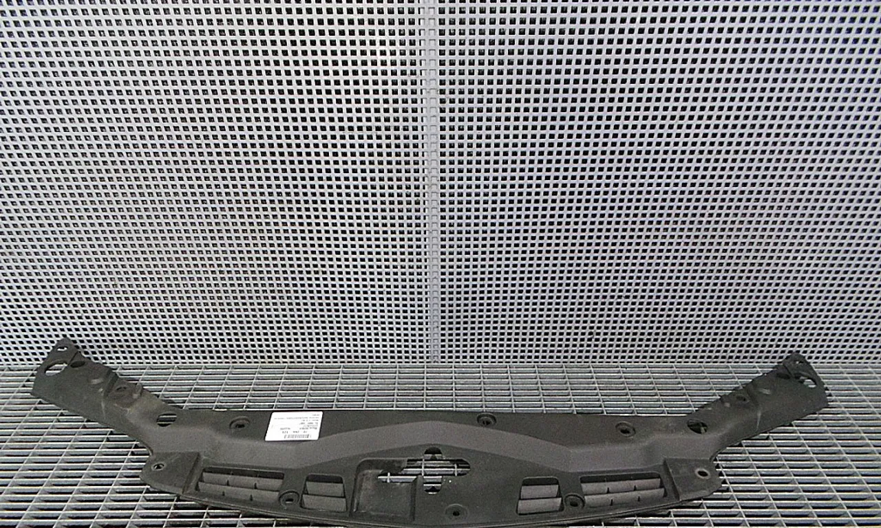 ORNAMENT SUPERIOR RADIATOARE HONDA ACCORD VII 2003-2012
