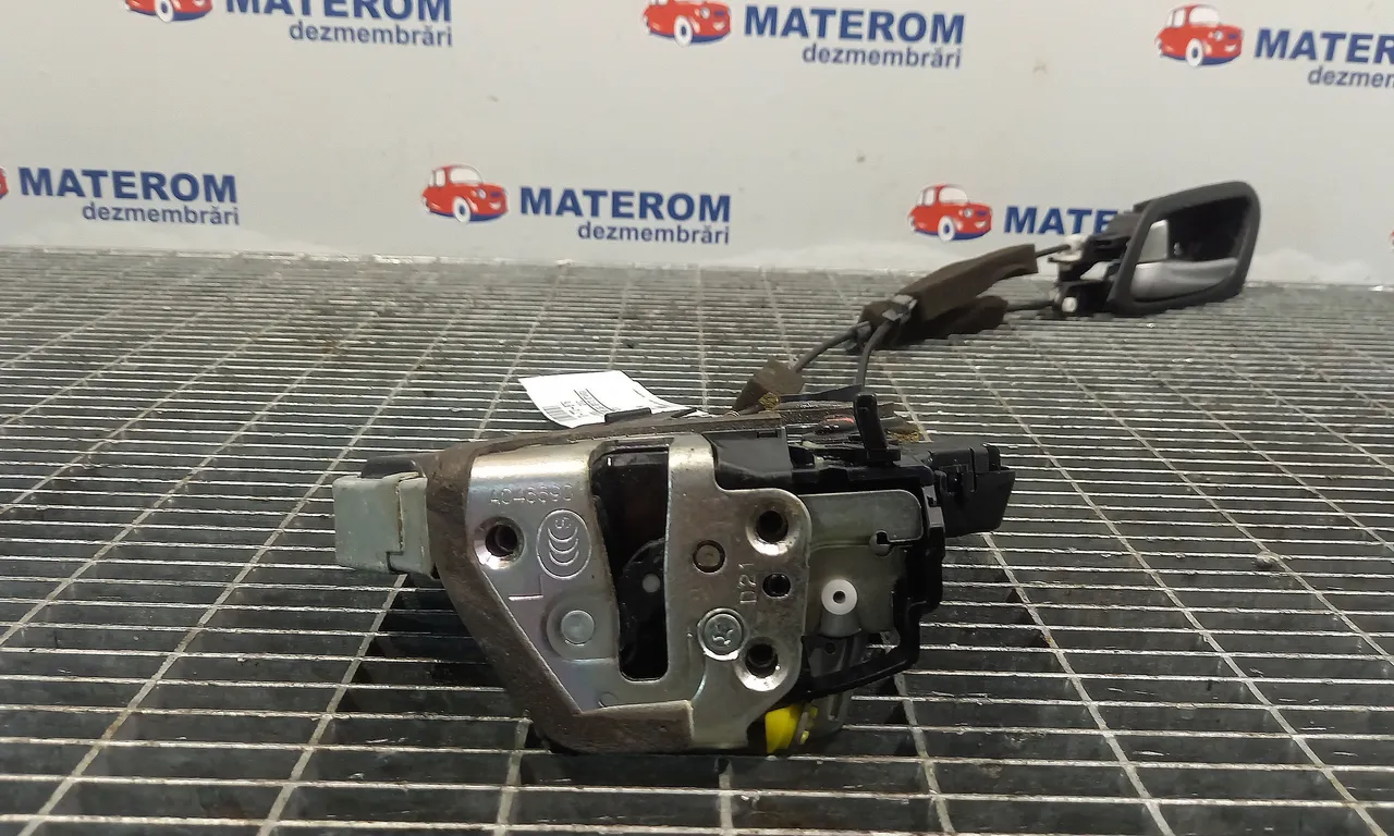 INCUIETOARE USA SPATE STANGA HONDA CIVIC IX 2011-2016