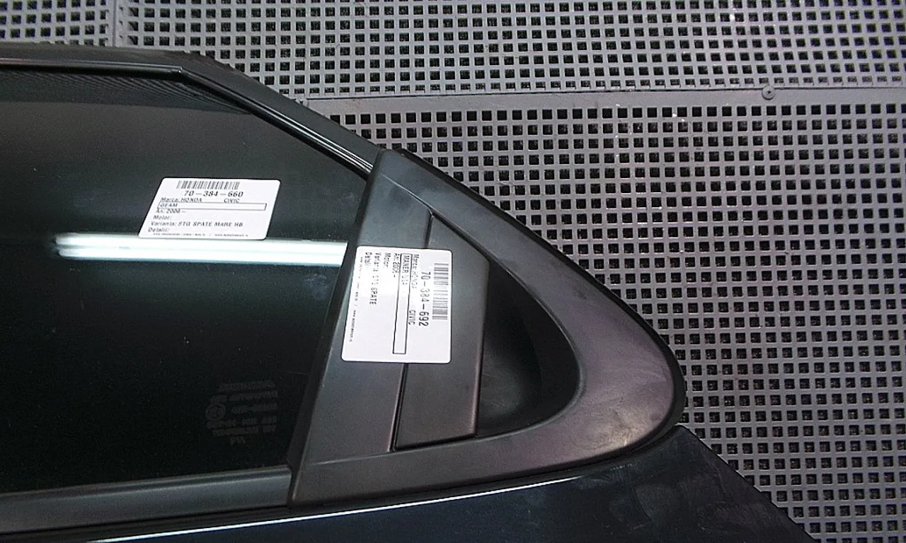 MANER USA SPATE STANGA HONDA CIVIC VIII 2005-2012