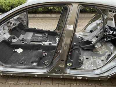 STALP MIJLOC STANGA HONDA CIVIC X 1.0 2016-2020 oe 63610TGLE70ZZ, vedere frontata