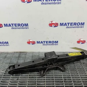 CRIC AUTO
